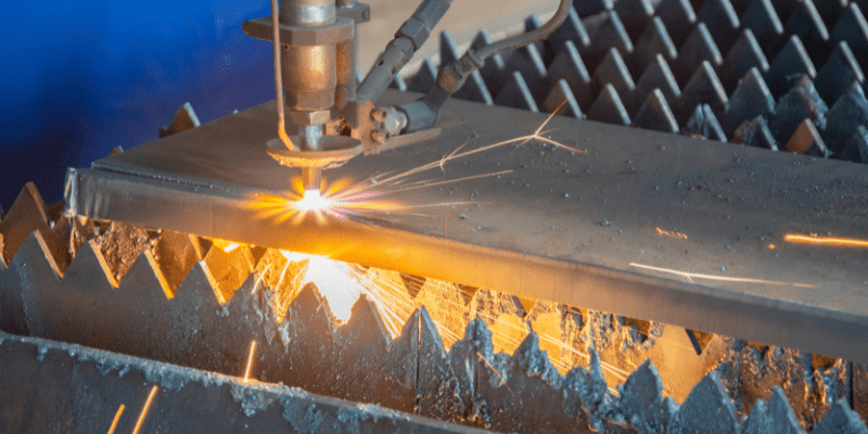 how do lasers cut metal
