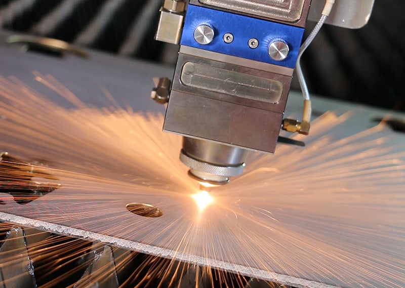 fiber laser machine cut metal sheet