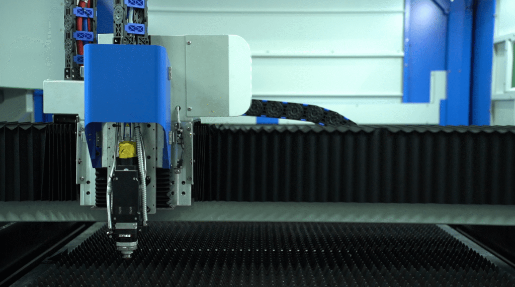 Laser cutting head close-up