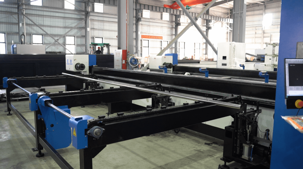 Baison laser pipe cutting machine automatic feeding system in industrial factory