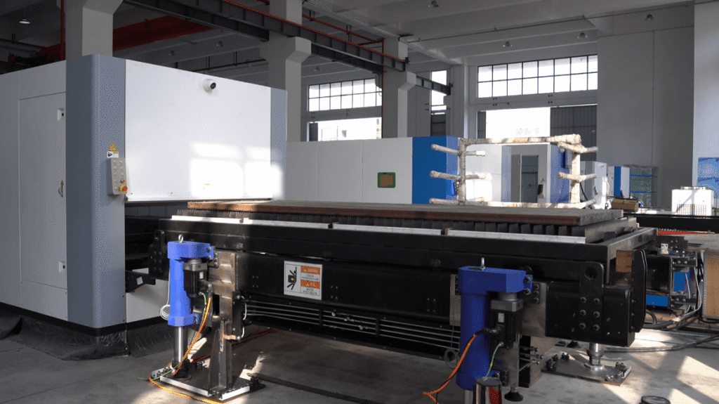 Baison exchange platform fiber laser cutter close-up.