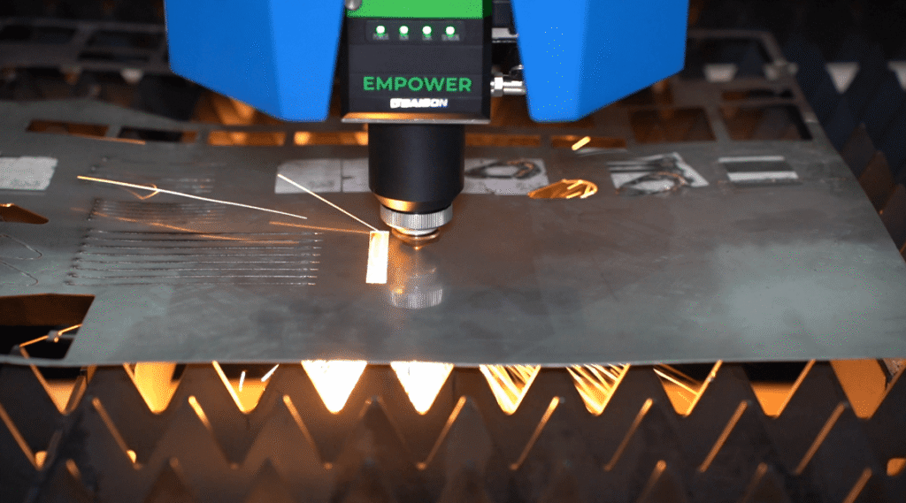 Baison laser cutting head working