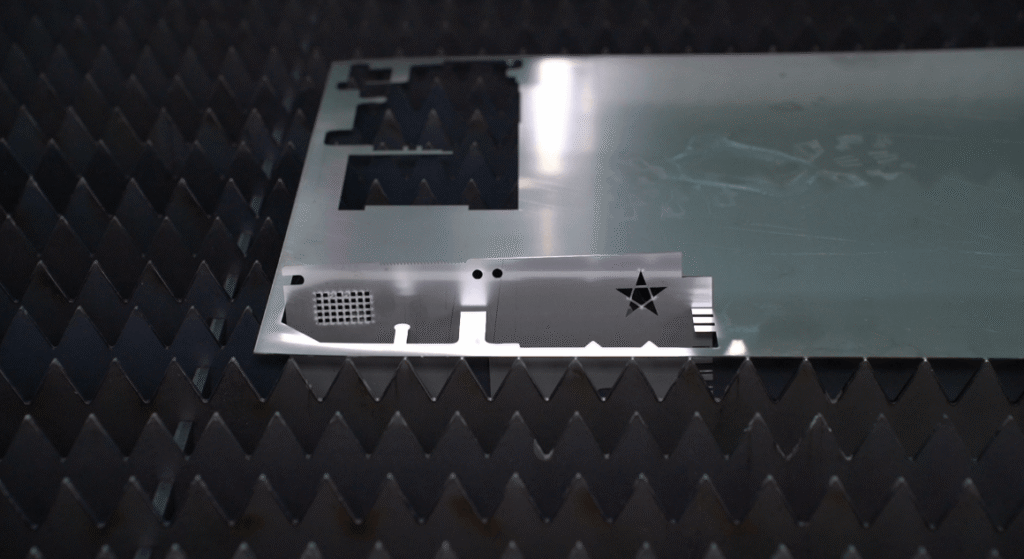 Sheet and tube fiber laser cutting metal system.