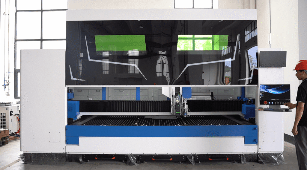 Baison enclosed fiber laser cutter with control screen