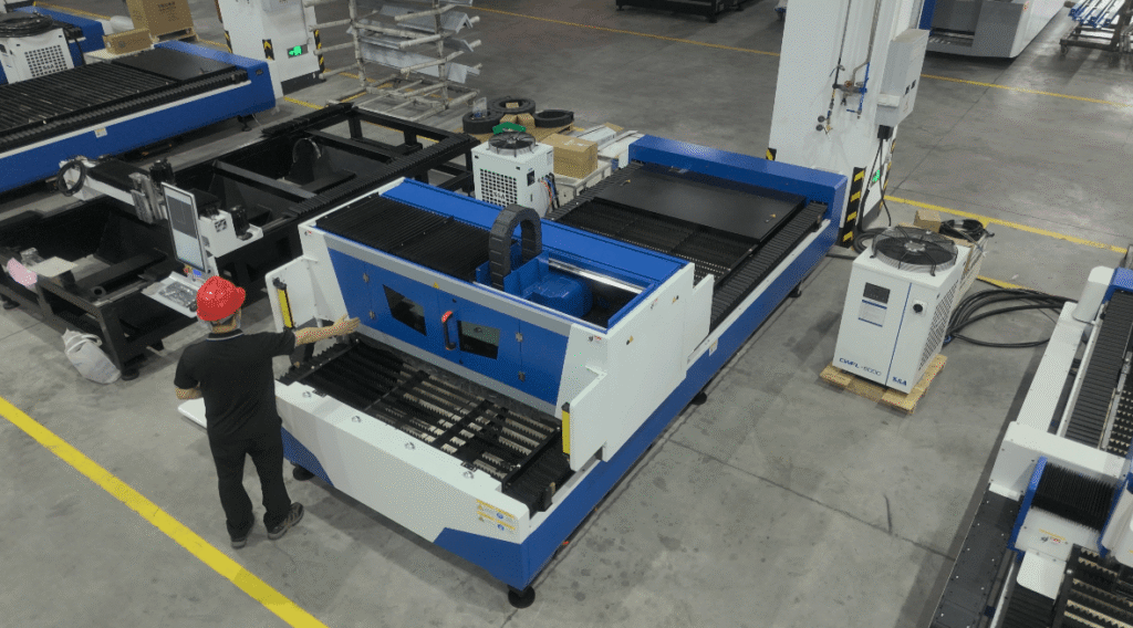 Industrial fiber laser cutter for stainless steel sheet