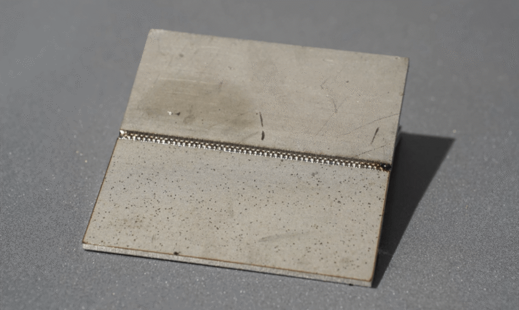Finished backstep welding seam on thin sheet metal