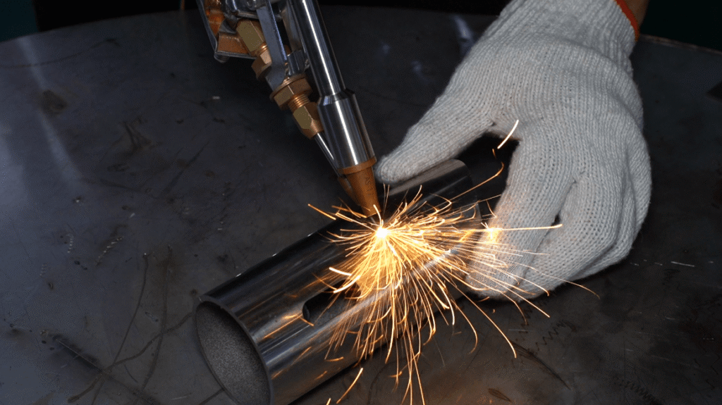 Backstep welding operation on metal pipe