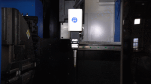 Heavy-duty laser cutter chuck and servo motor