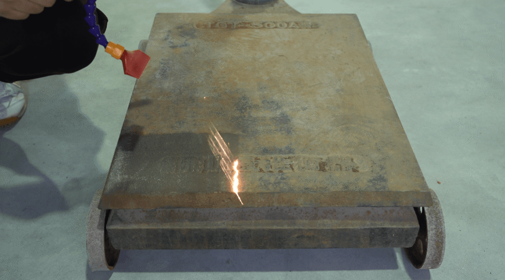 Before metal plate laser cleaning