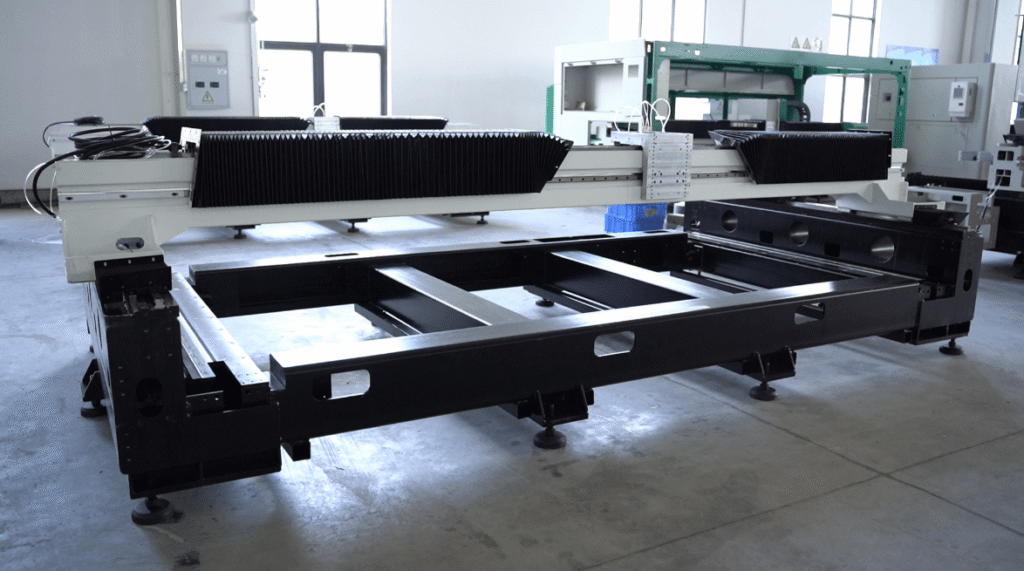 Industrial chiller running in alignment with laser cutting power