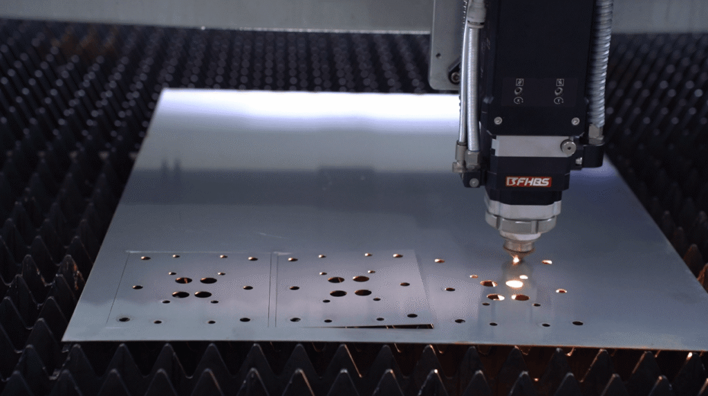 Fiber laser cutting stainless steel