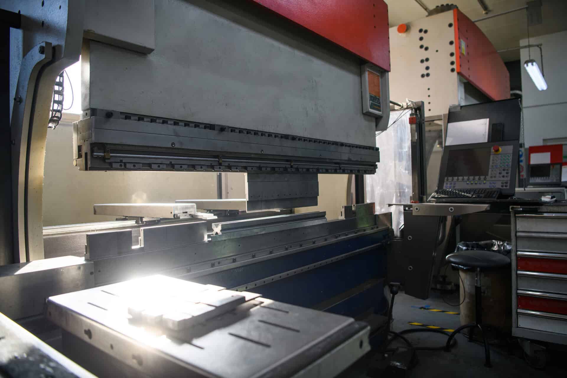 What is a Press Brake? (Definition, Function, Benefits) Baison