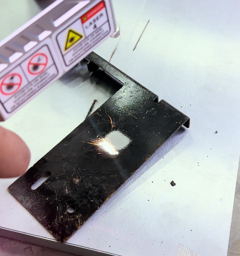 Baison Handlaserreinigung für Metall