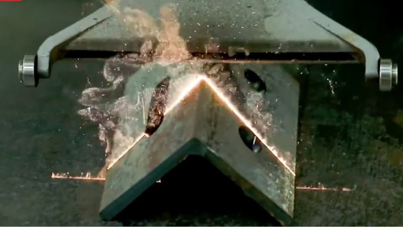 Laserreinigung unebener Oberflächen