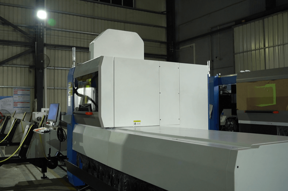 Full view of K12C laser pipe cutting machine