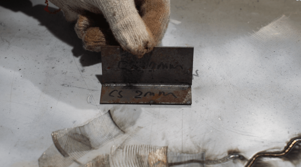 Geschweißtes 2 mm Kohlenstoffstahl-T-Stück-Muster