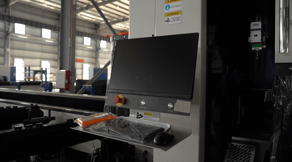 FSCUT bus control system console and CNC interface on the Baison G24C tube laser cutting machine.