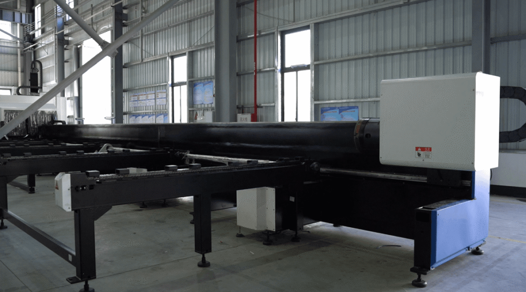Industrial metal tube cutting machine