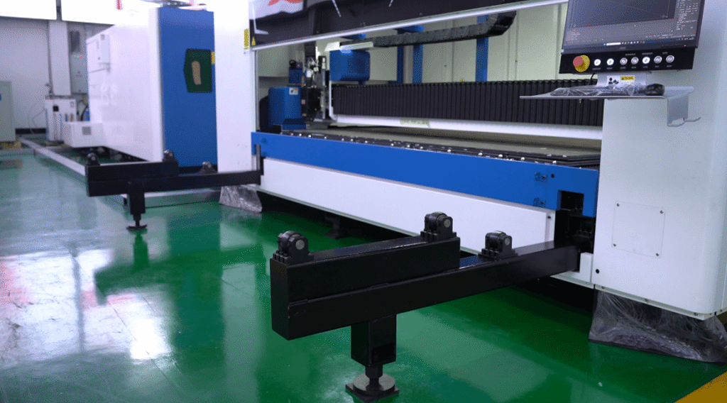 Laser cutting support arms
