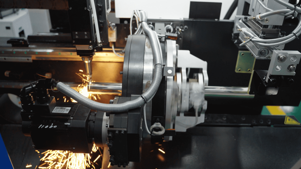 Dual-chuck zero-tailing tube laser