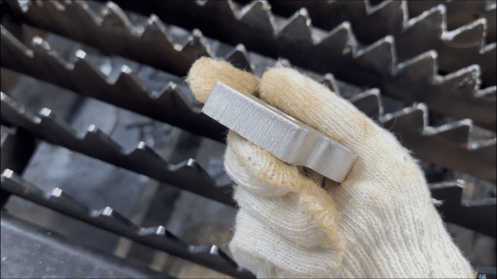 High precision cut edge on thick metal plate