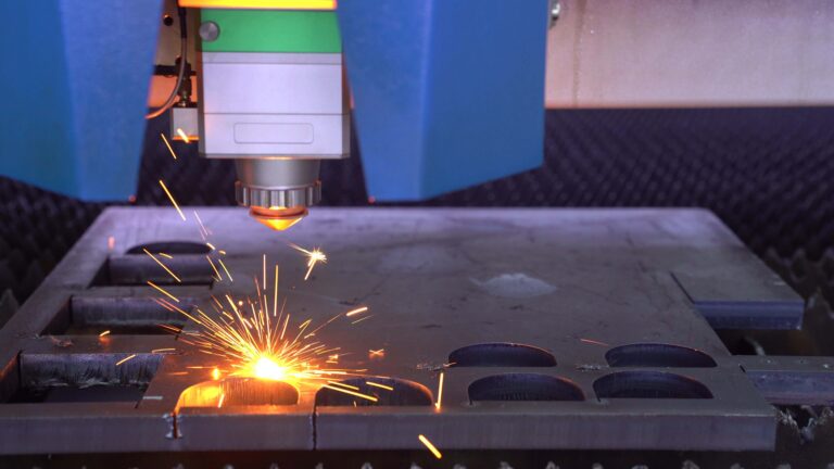 Baison fiber laser cutting head processing metal sheet